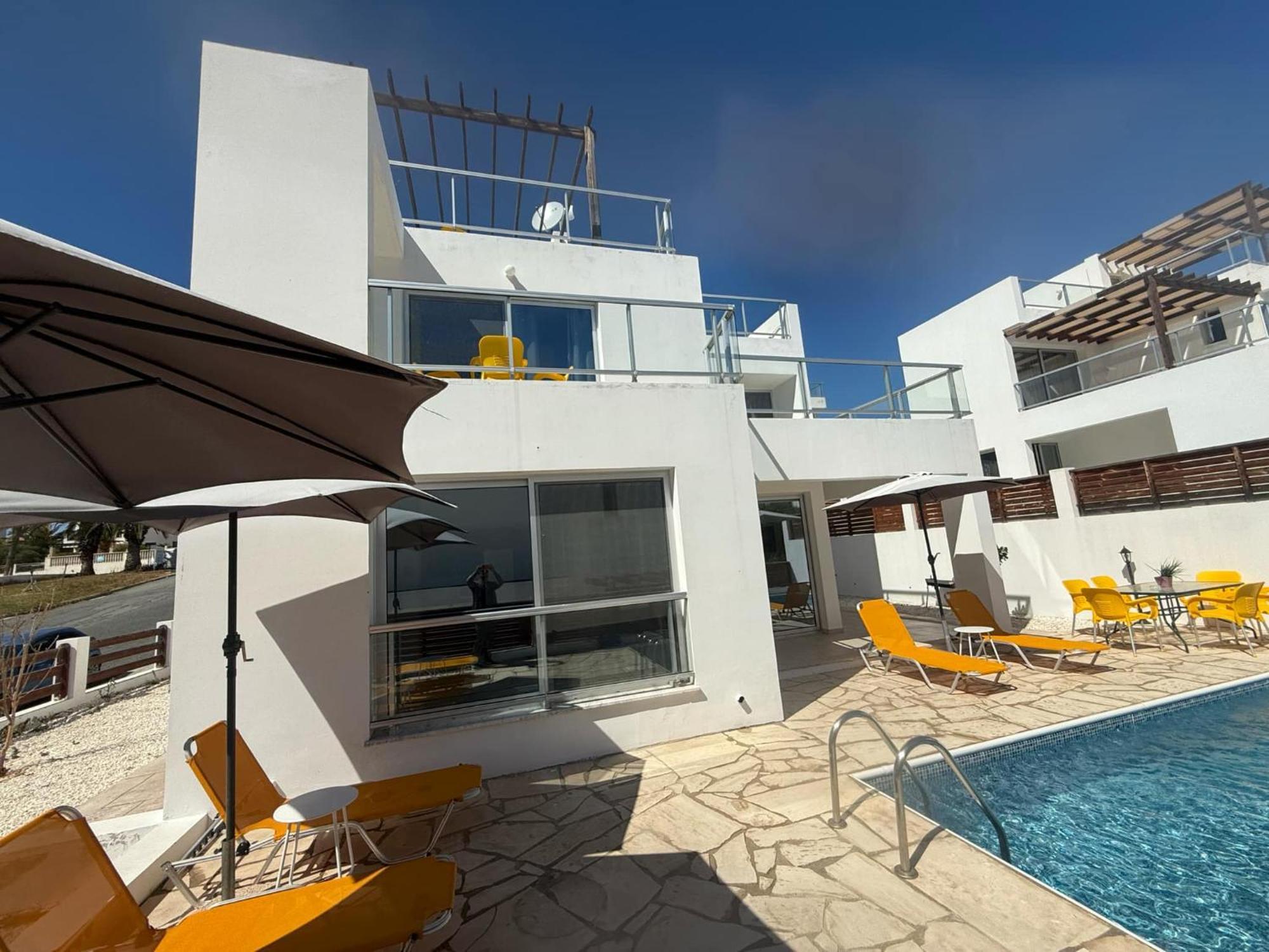 Villa Mulberry Retreat 0,5Km From Everything Coral Bay Esterno foto
